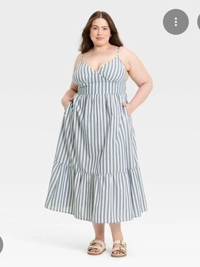 Women's Pullover Maxi A-Line Dress
- Universal Thread